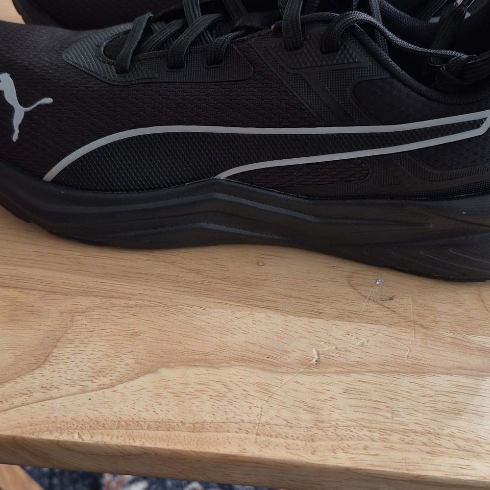 Men's Puma Black Mesh Sneakers with Purple Heel Accent - Picture 6 of 11